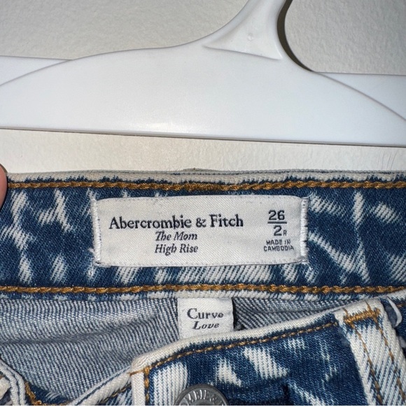 Abercrombie & Fitch The Mom High Rise Jeans Acid Wash
Denim Curve Love 26/2R - Picture 3 of 6